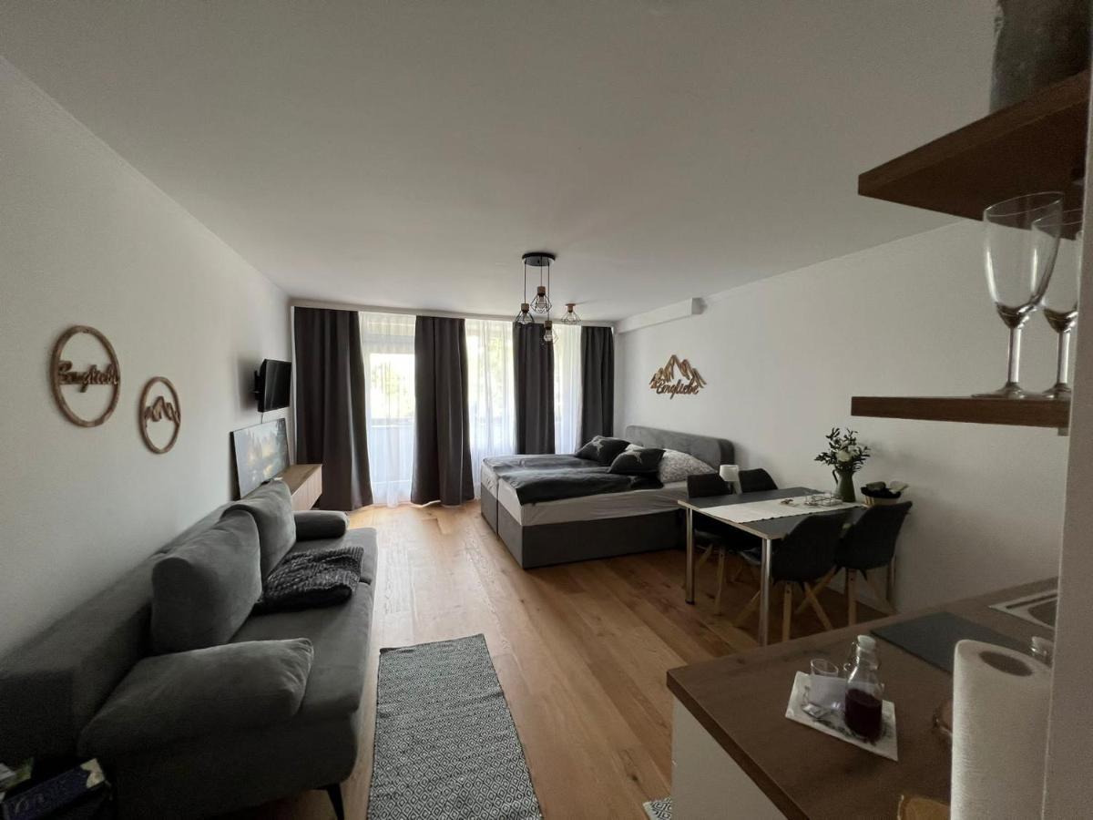 Wolfgangsee Ferienappartement „Bergliebe“ Strobl Exterior photo